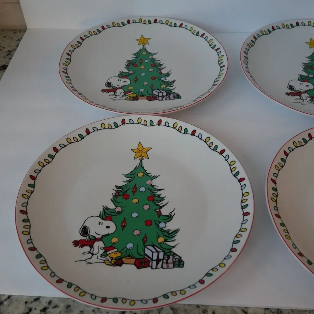 NEW Set of 4 Peanuts 10.4
